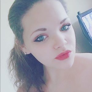 Meet your Posher, Kaitlyn